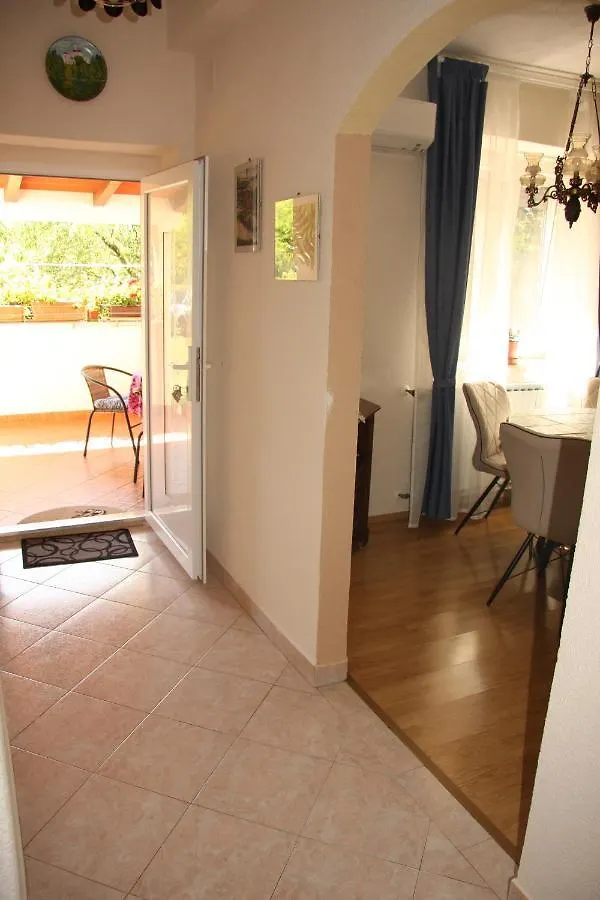 Apartment Apartman Rino Bašanija